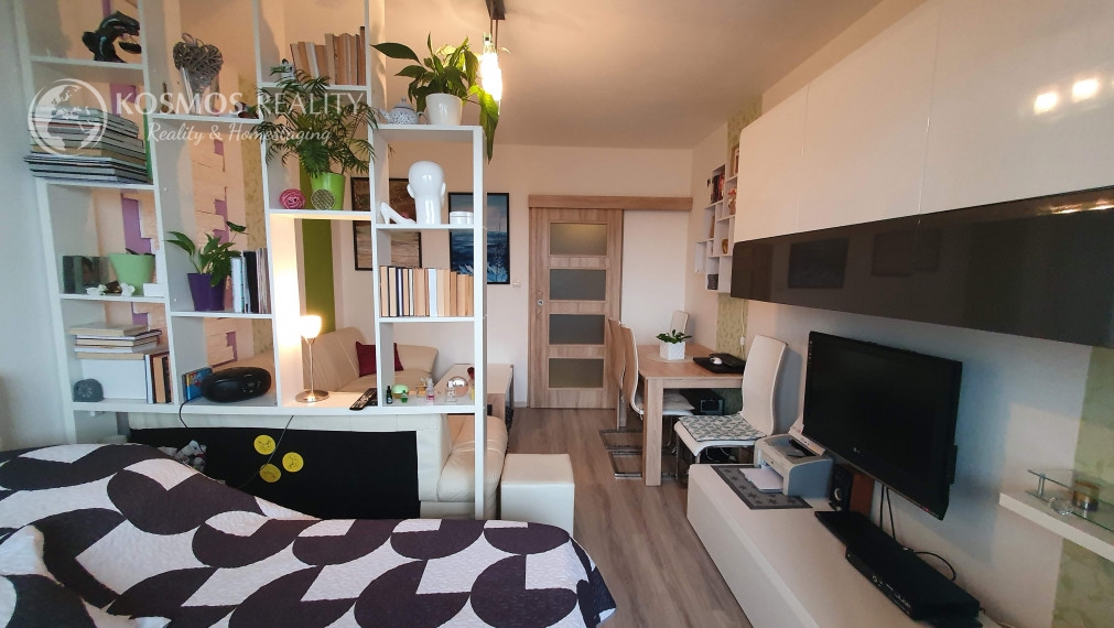 Na predaj 2,5 izb.byt, ul.Adlerova,56m2+loggia,4/8 posch.