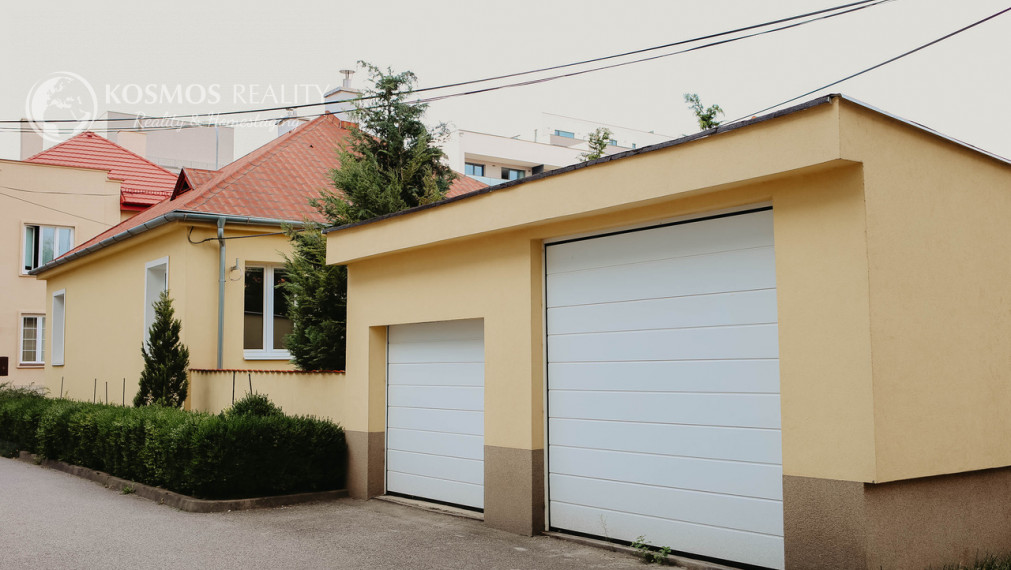 Predaj rekonštruovaného  RD s dvojgarážou v centre - Nerudova, Košice