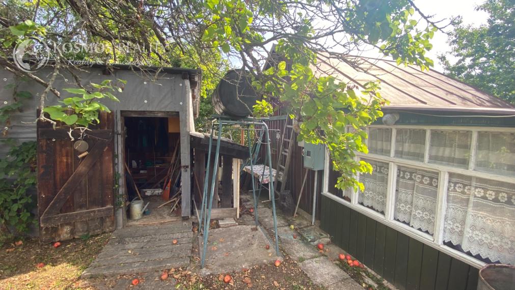 FOR SALE Cottage with a beautiful vineyard, Hrušov, Slovakia