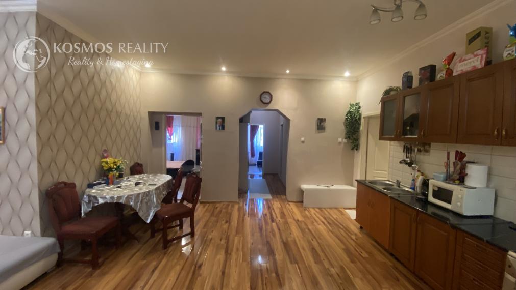 Veľký 4 izbový byt v pešej zóne, Sátoraljaújhely, Maďarsko