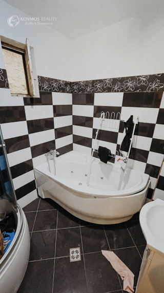 PREDÁM RD v obci Dvorníky Včeláre s veľkým pozemkom