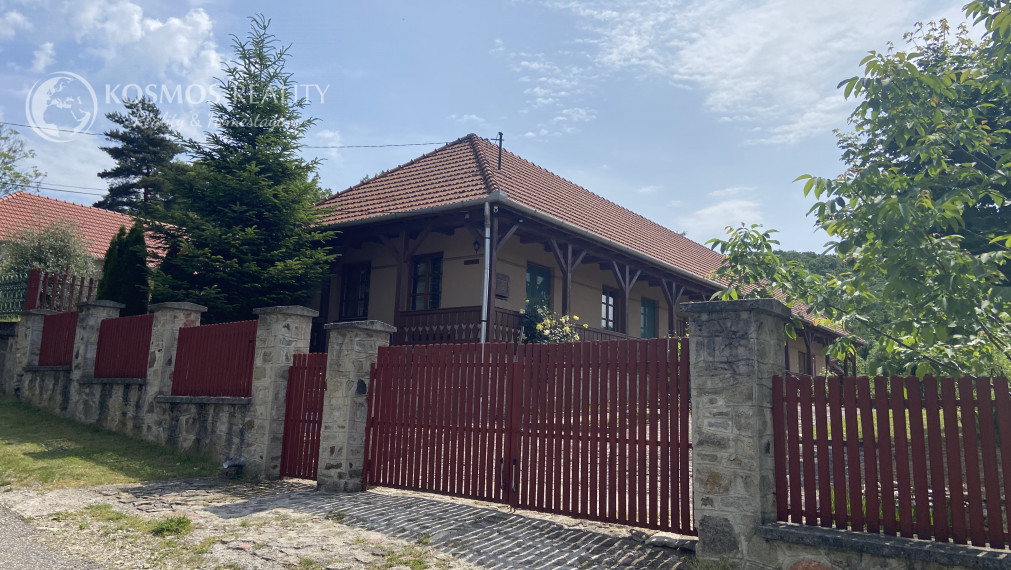 PREDAJ Rodinný dom s nádherným pozemkom Mogyoróska, Maďarsko