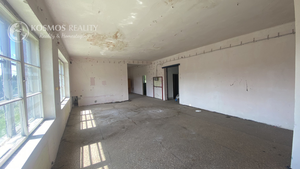 PREDAJ Budova Gönc, Maďarsko