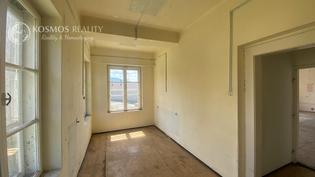 PREDAJ Budova Gönc, Maďarsko