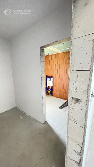 Rodinný dom v stave holodomu - ČAŇA - TAJVAN