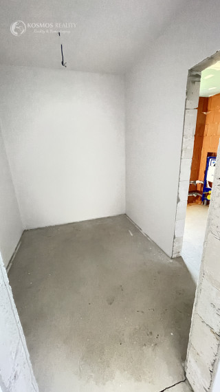 Rodinný dom v stave holodomu - ČAŇA - TAJVAN