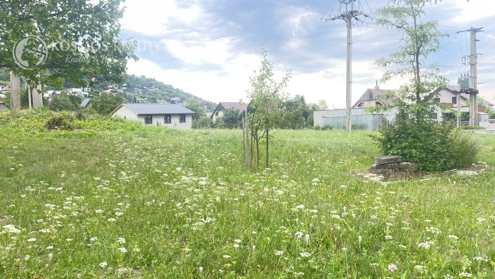 Na predaj stavebný pozemok na Šírave