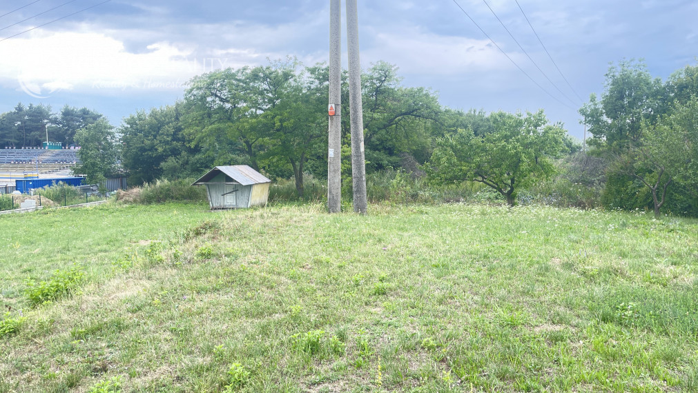 Na predaj stavebný pozemok na Šírave