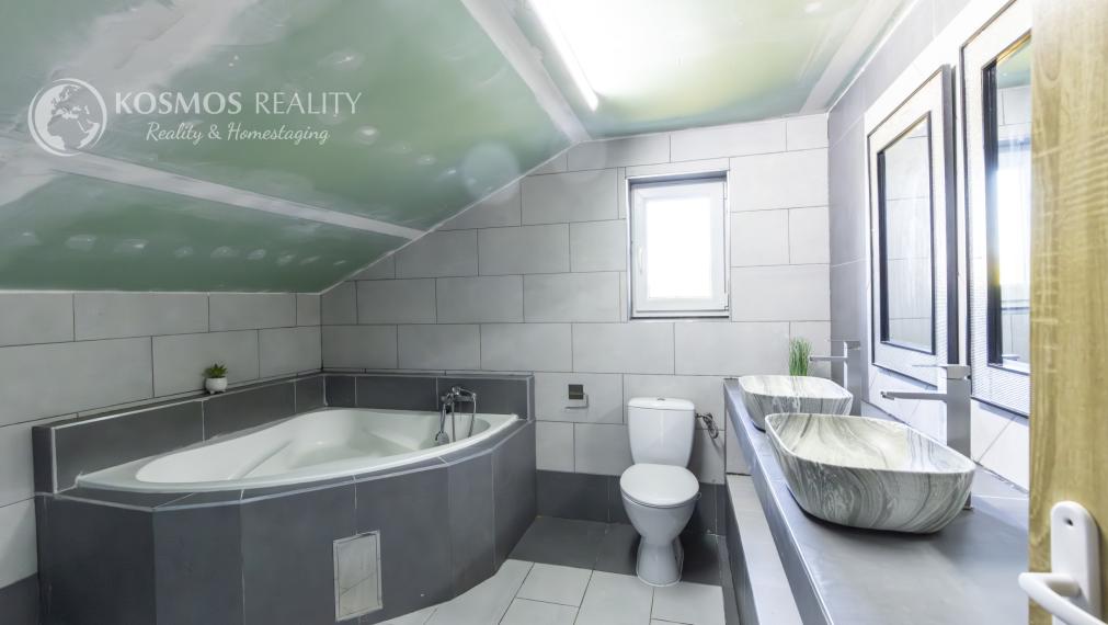 Na PREDAJ 5i RD v obci Milhosť