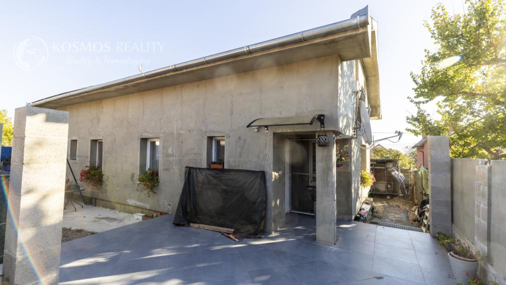 Na PREDAJ 5i RD v obci Milhosť