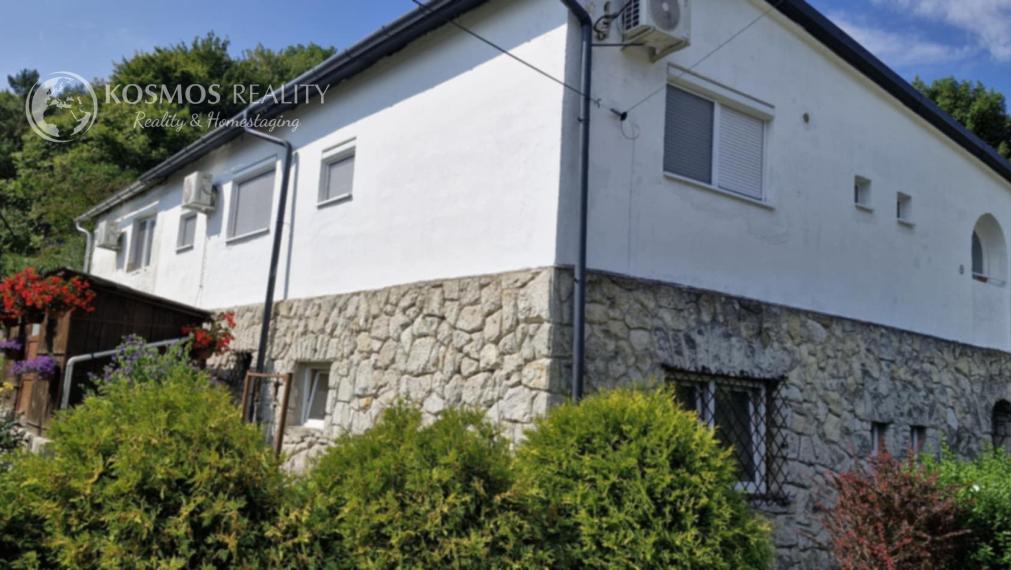 PREDAJ 1 a 1/2 izbový byt, Holloháza, Maďarsko