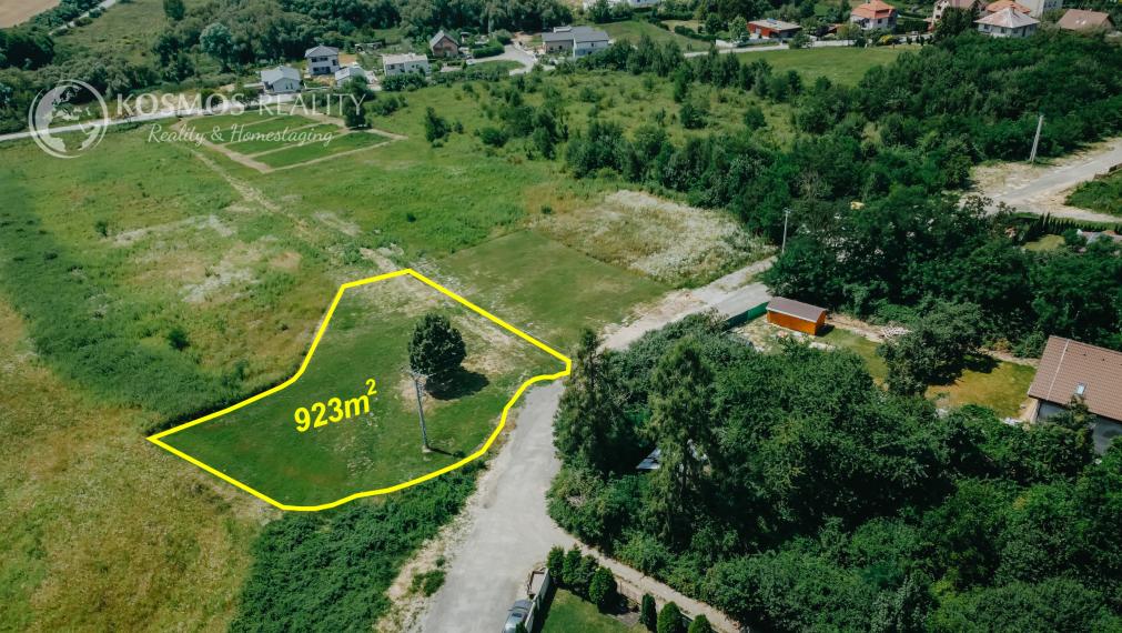 STAVEBNÝ POZEMOK - LORINĆÍK