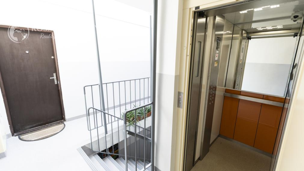 Slnečný 3 izbový byt s krásnym výhľadom, Poľovnícka, Terasa