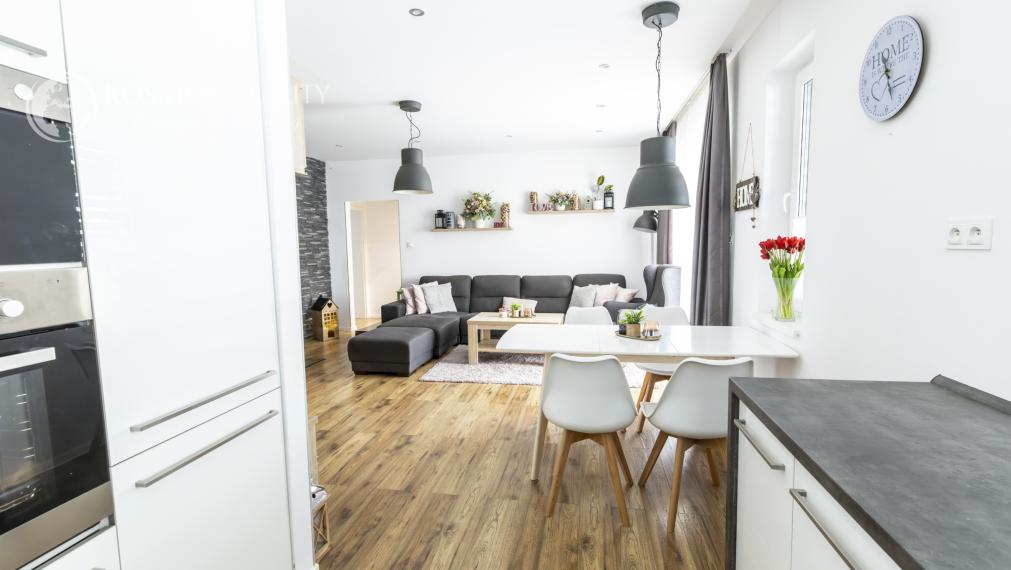 Na PREDAJ útulný bungalov v obci Cestice