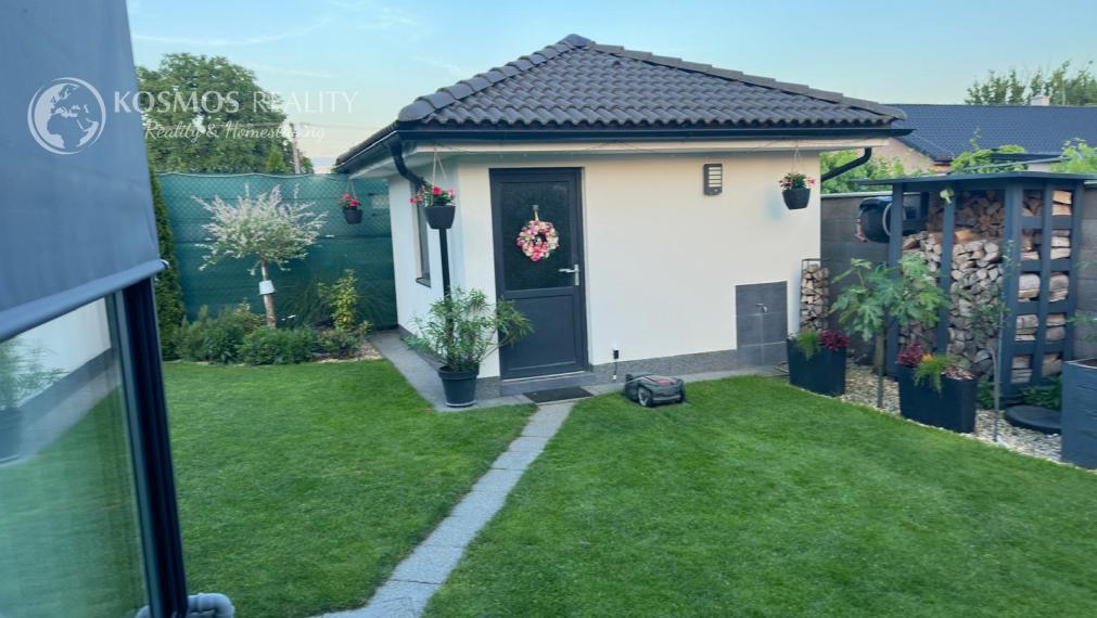 Na PREDAJ útulný bungalov v obci Cestice