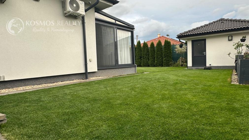 Na PREDAJ útulný bungalov v obci Cestice