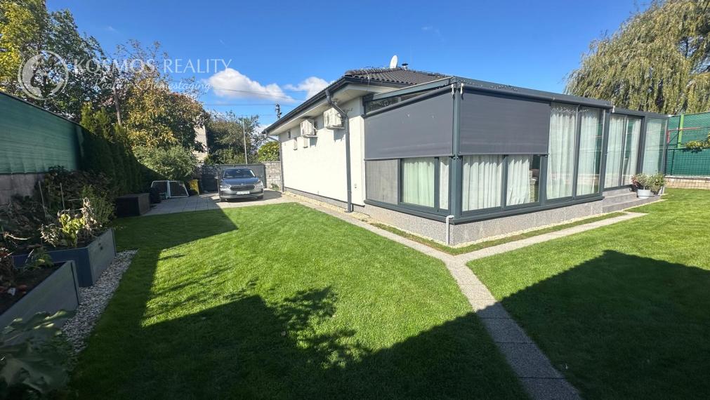 Na PREDAJ útulný bungalov v obci Cestice