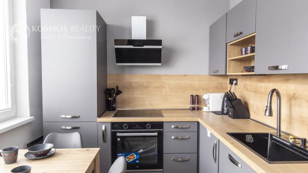 Na PREDAJ 2i byt po komplet rekonštrukcii Azovská ul.Jazero