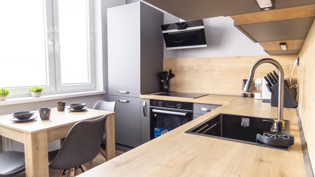 Na PREDAJ 2i byt po komplet rekonštrukcii Azovská ul.Jazero