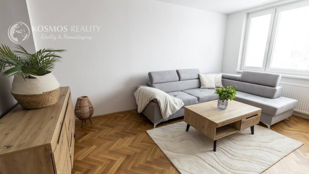 Na PREDAJ 2i byt po komplet rekonštrukcii Azovská ul.Jazero