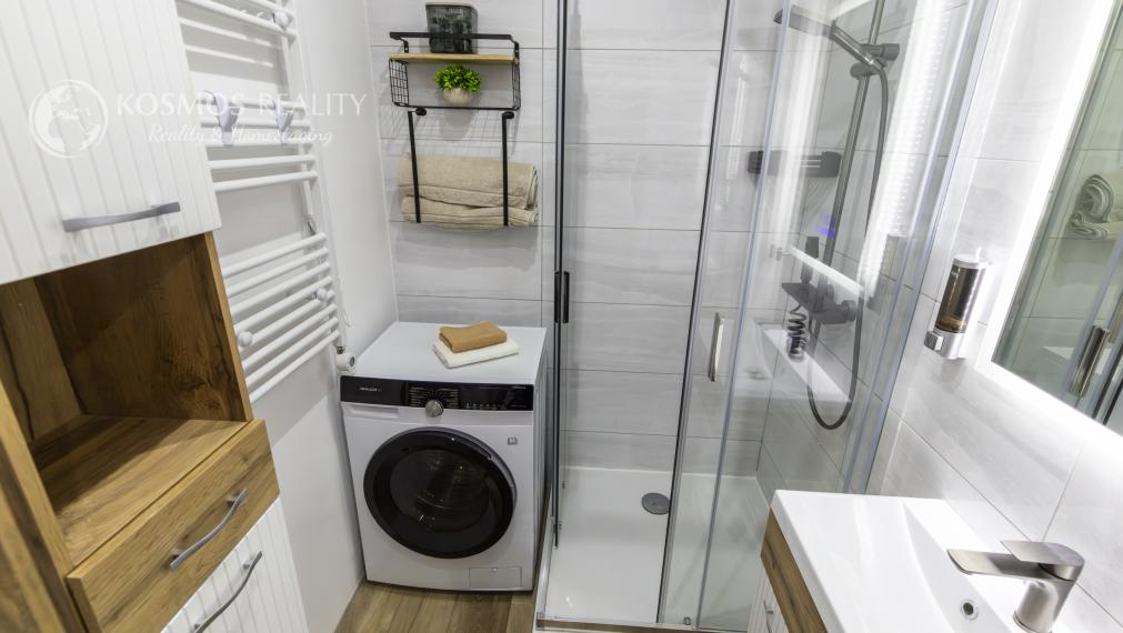 Na PREDAJ 2i byt po komplet rekonštrukcii Azovská ul.Jazero