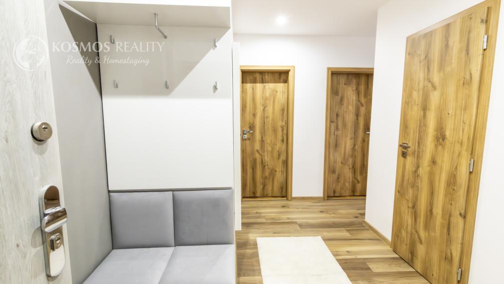 Na PREDAJ 2i byt po komplet rekonštrukcii Azovská ul.Jazero