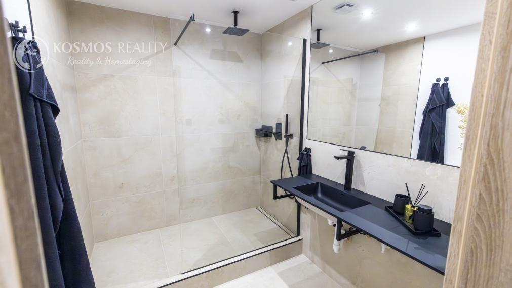 PREDÁM novozrekonštruovaný 3i byt Jazero, ČIngovská ul