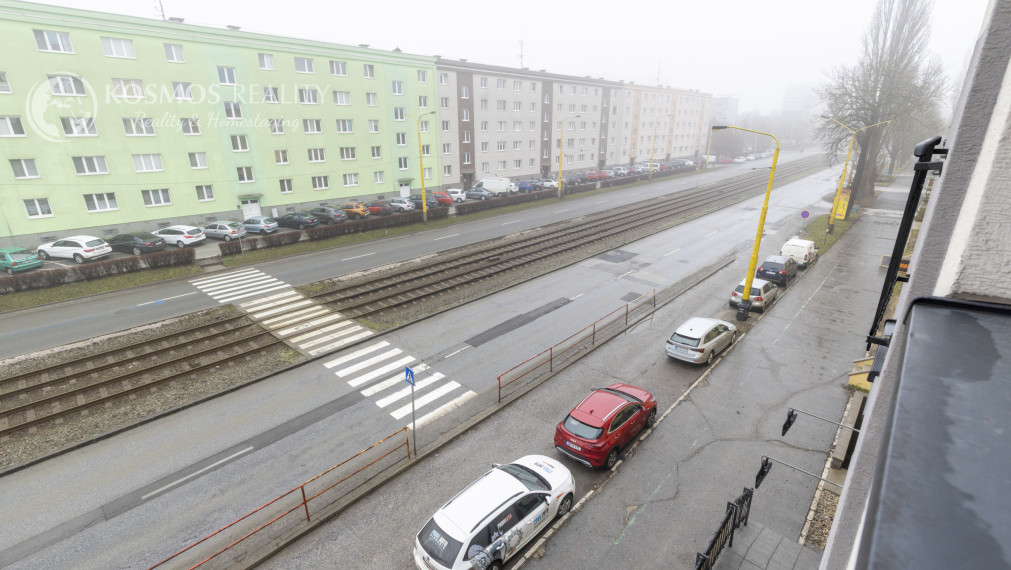 Kancelársky priestor s parkovaním, 73,5m2, Južná Trieda