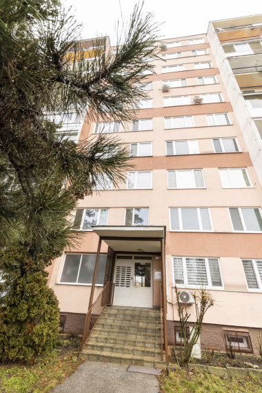 PREDÁM novozrekonštruovaný 3i byt Jazero, Čingovská ulica