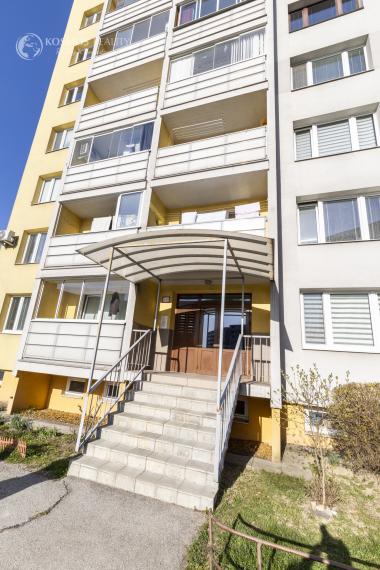 PREDÁM 2i byt v pôvodnom stave, ul PČĽ (Povstania Českého Ľudu)