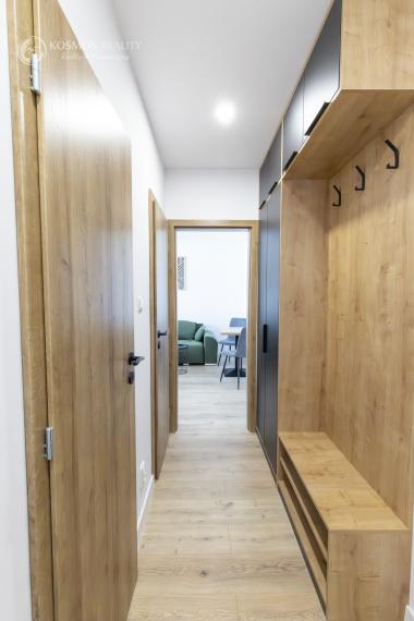 PREDÁM 1,5i byt NARCISOVA ul po komplet rek.