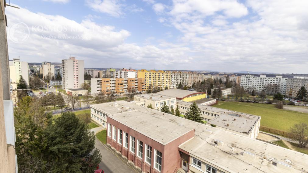 PREDÁM 1,5i byt NARCISOVA ul po komplet rek.