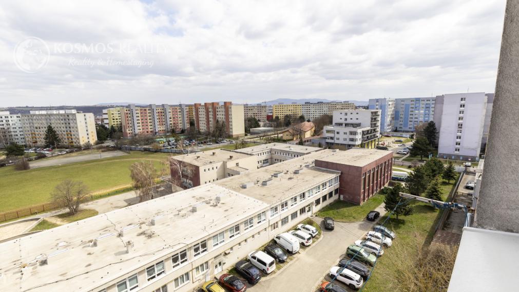 PREDÁM 1,5i byt NARCISOVA ul po komplet rek.