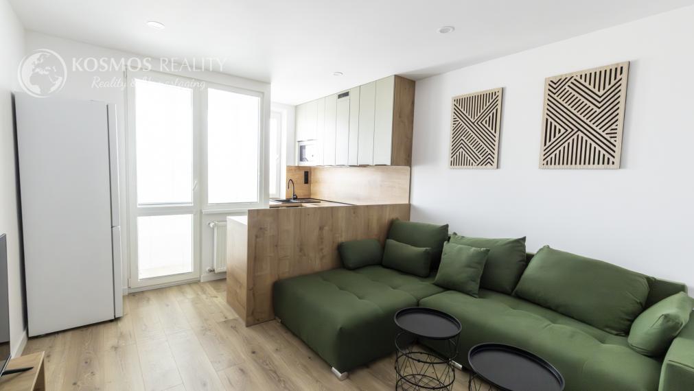 PREDÁM 1,5i byt NARCISOVA ul po komplet rek.