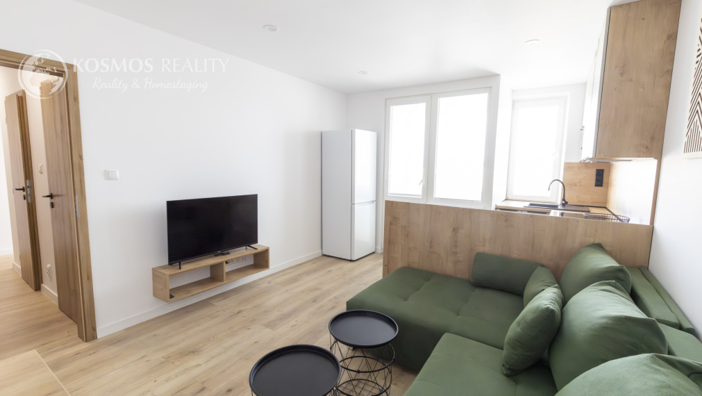 REZERVOVANE - PREDÁM 1,5i byt NARCISOVA ul po komplet rek.