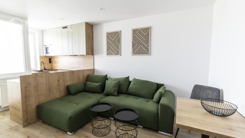 REZERVOVANE - PREDÁM 1,5i byt NARCISOVA ul po komplet rek.