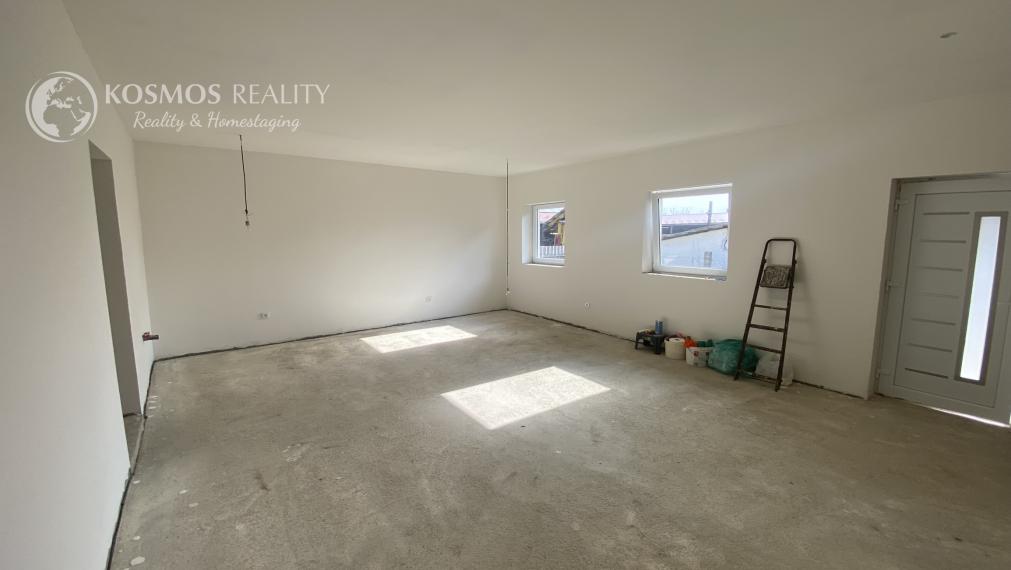 PREDAJ Dvojgeneračný rodinný dom Encs, Maďarsko