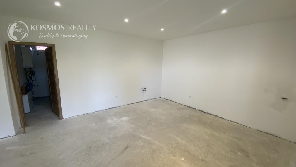 PREDAJ Dvojgeneračný rodinný dom Encs, Maďarsko