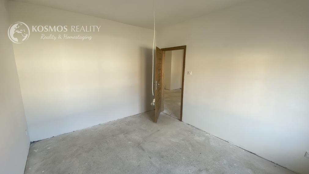 PREDAJ Dvojgeneračný rodinný dom Encs, Maďarsko