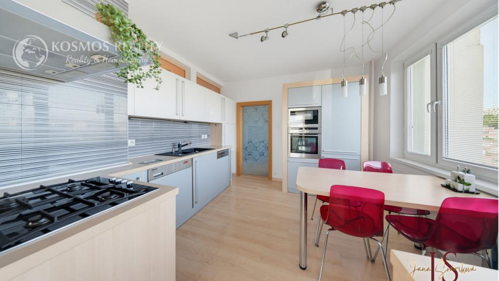 Priestranný 3-izbový byt s lodžiou, 75m2, KARPATSKÁ, Košice