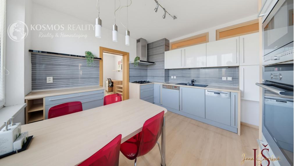Priestranný 3-izbový byt s lodžiou, 75m2, KARPATSKÁ, Košice