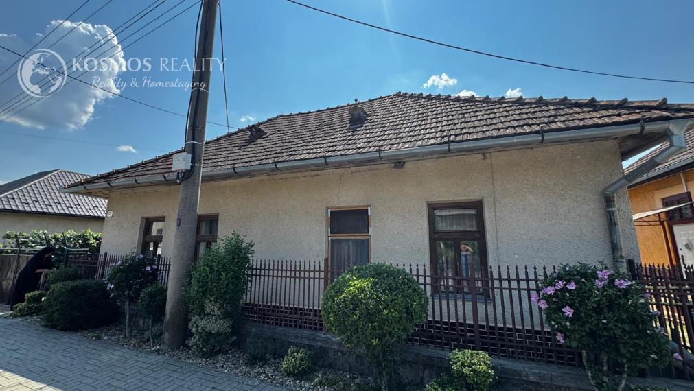 Rodinný dom s atmosférou chalupy, veľkým pozemkom a potokom – Drienovec