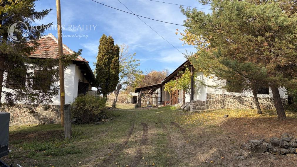 Romantická chalupa v maďarskej obci Fony s veľkým pozemkom