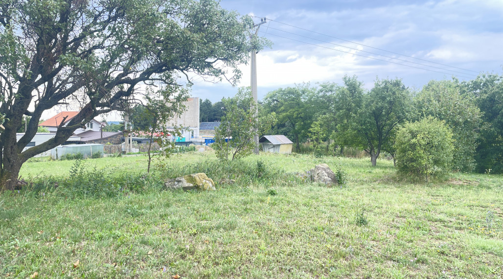 Na predaj stavebný pozemok na Šírave