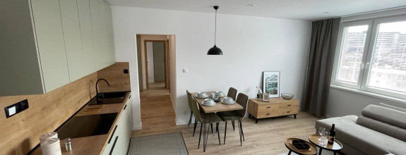 Na prenájom NOVÝ 4 izbový, zariadený byt, Tatranská, Košice