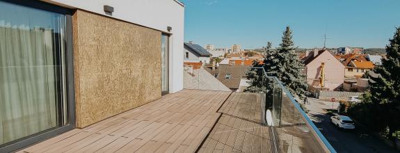 Na prenájom 2 izbový byt s veľkou terasou, Kupeckého, Košice.