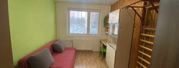 PRENÁJOM Samostatná izba v 3 izbovom byte, Čordákova, KVP