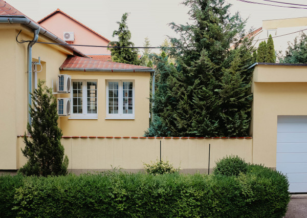 Predaj rekonštruovaného RD s dvojgarážou v centre - Nerudova, Košice