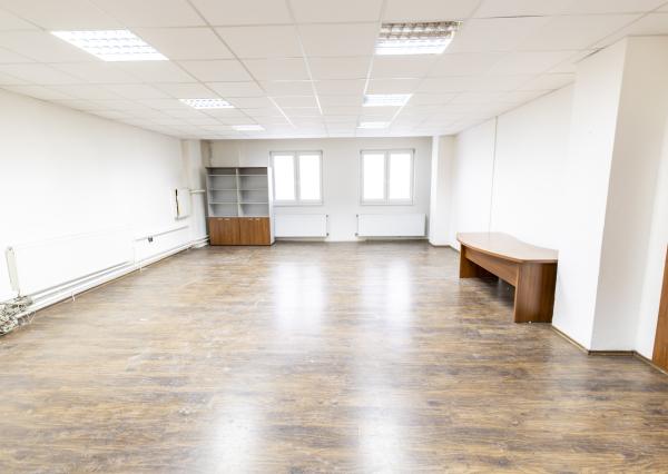 Kancelársky priestor s parkovaním, 73,5m2, Južná Trieda