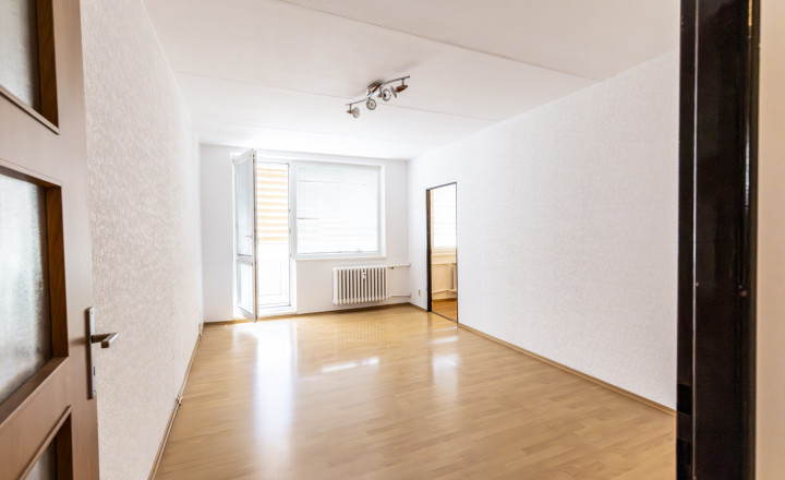 Na predaj priestranný 3-izbový byt s loggiou – Maurerova ulica, Košice – Furča - fotografia 8